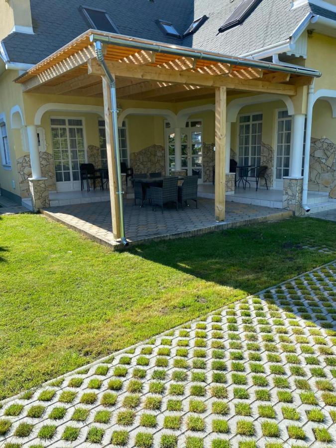 Pacsirta Apartman Lenti Ngoại thất bức ảnh