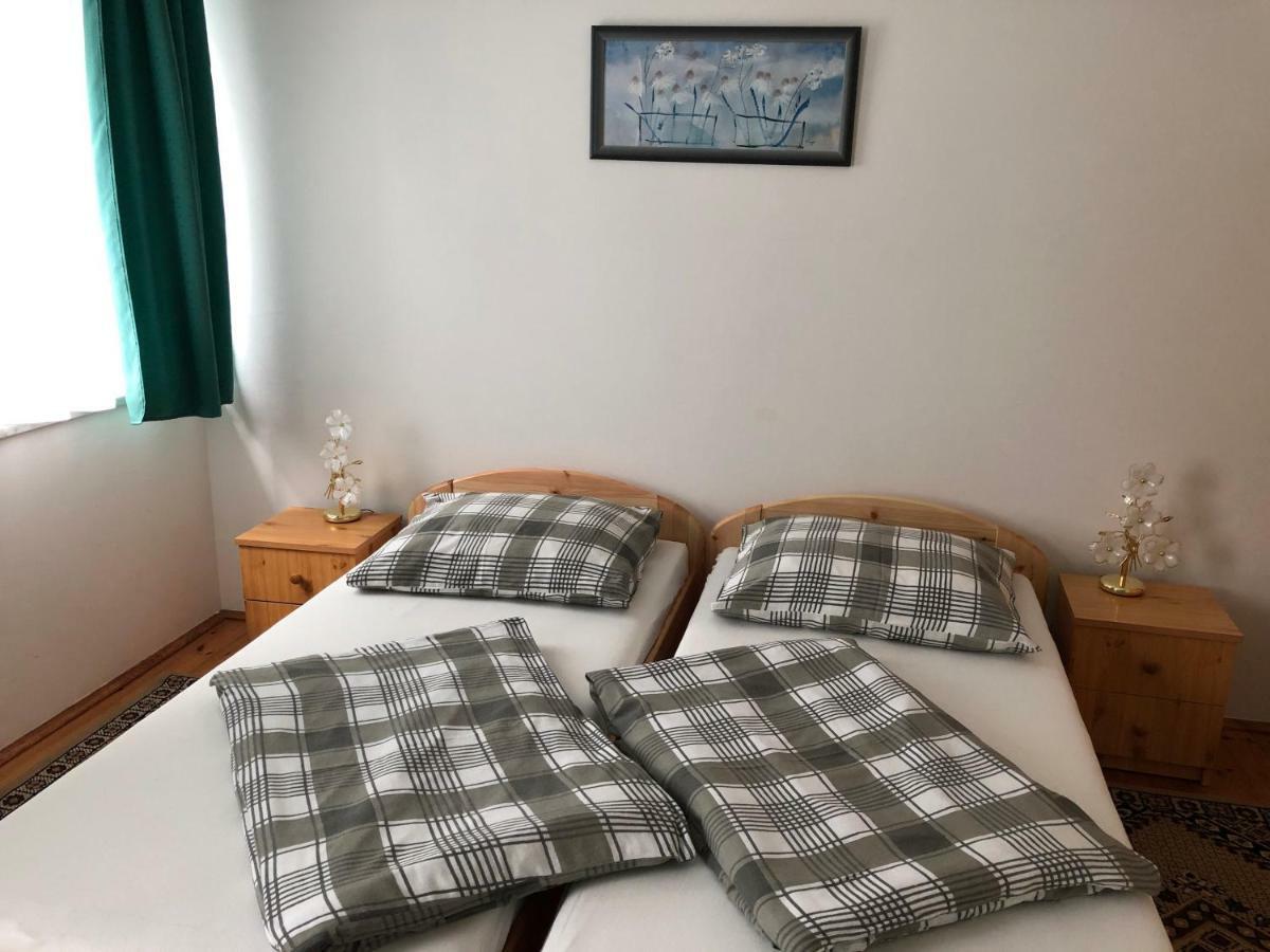Pacsirta Apartman Lenti Ngoại thất bức ảnh